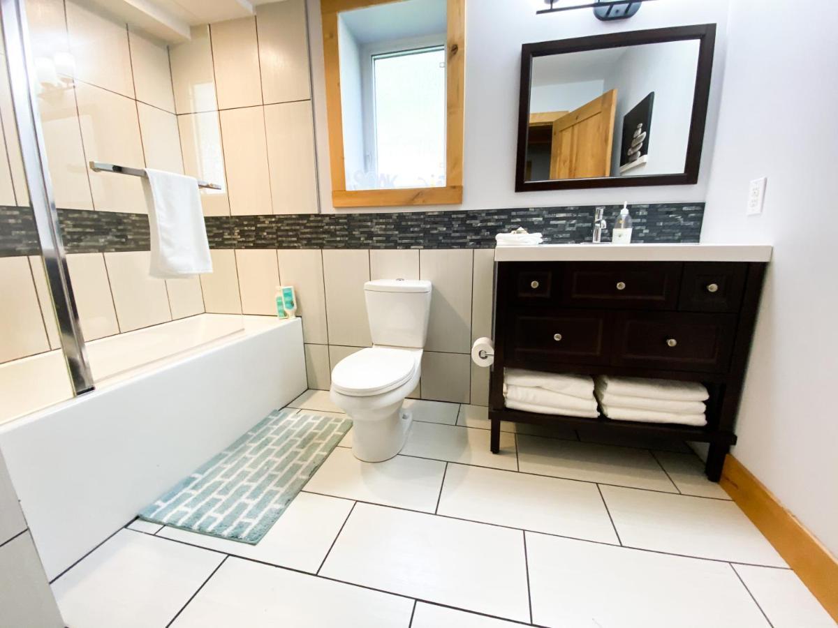 Journey'S End - 2 Bed 1 Bath Suite 골든 외부 사진