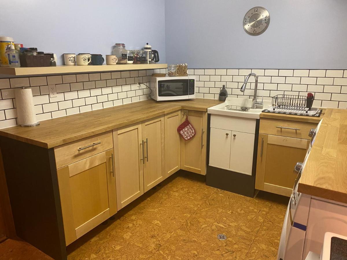 Journey'S End - 2 Bed 1 Bath Suite 골든 외부 사진